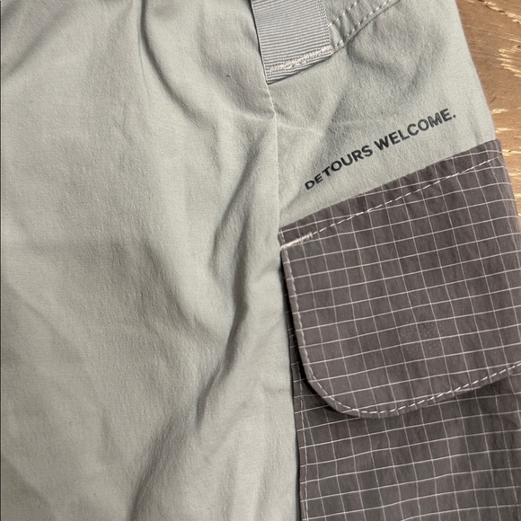 Lululemon Utility Skirt Size 6 Gray Cargo Pocket Athletic Skort Hiking Outdoor - Picture 5 of 8